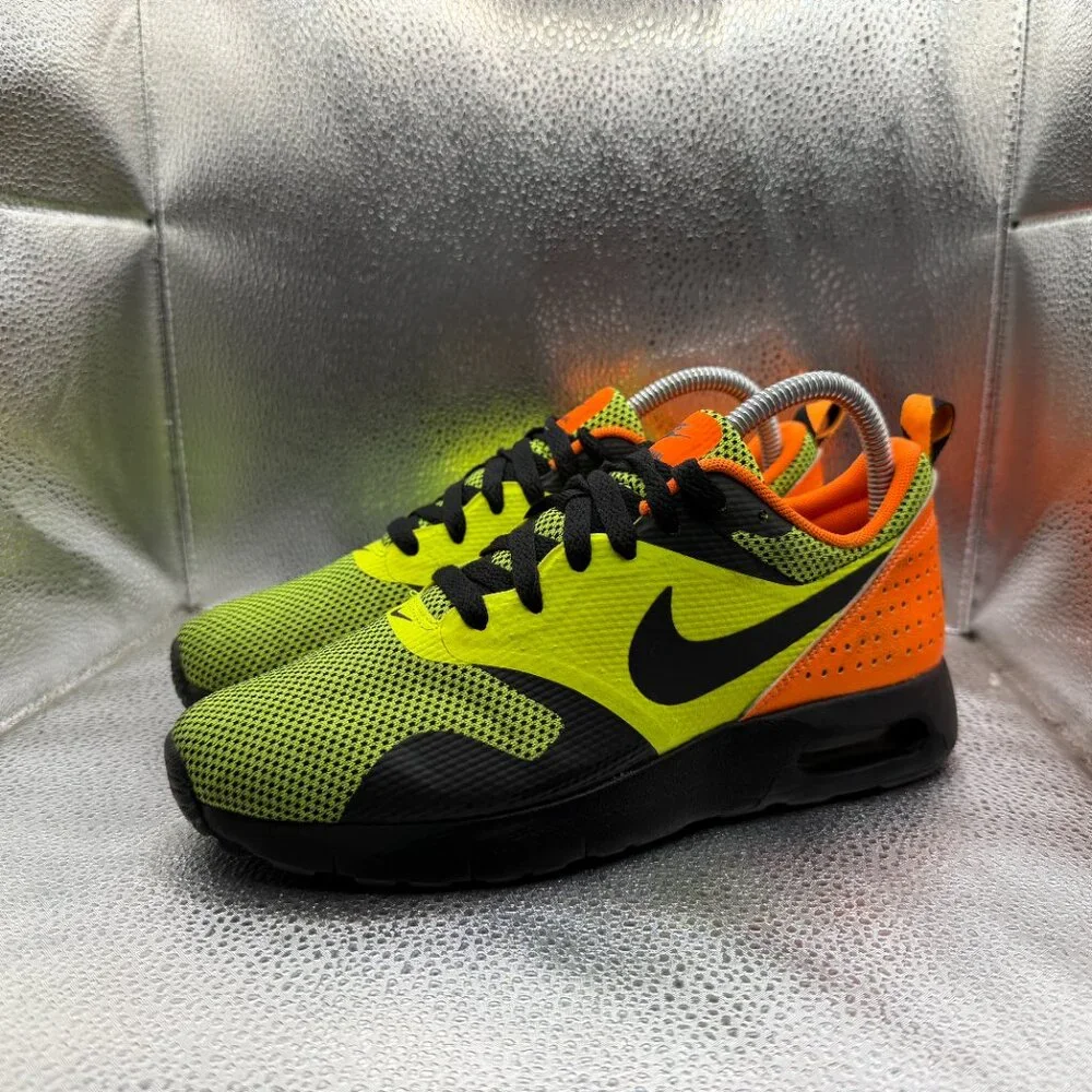 Size 5.5Y Nike Air Max Tavas GS Volt Total Orange Kids‎ Running Shoes 814443-700